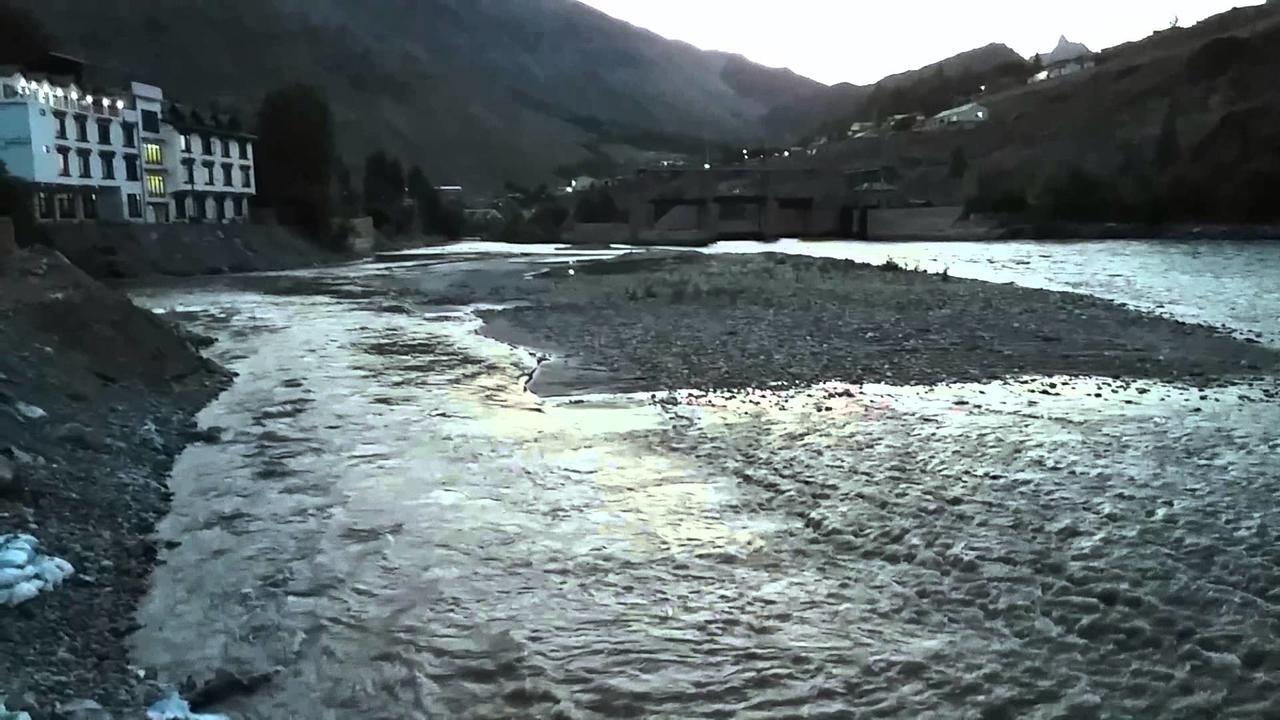 Hotel Suru View Kargil Kültér fotó