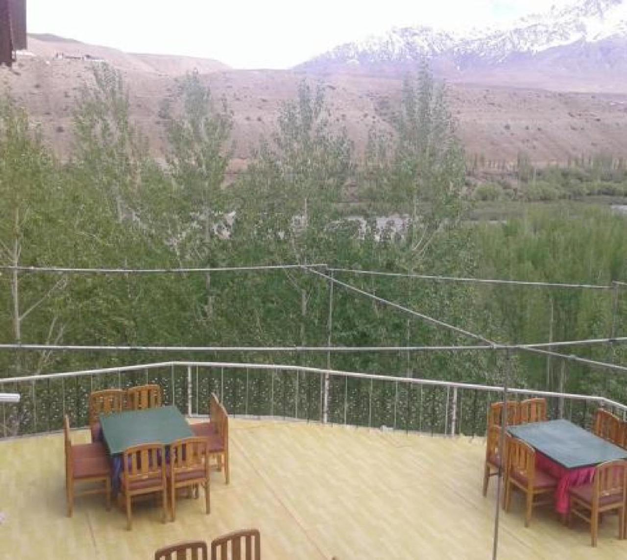 Hotel Suru View Kargil Kültér fotó